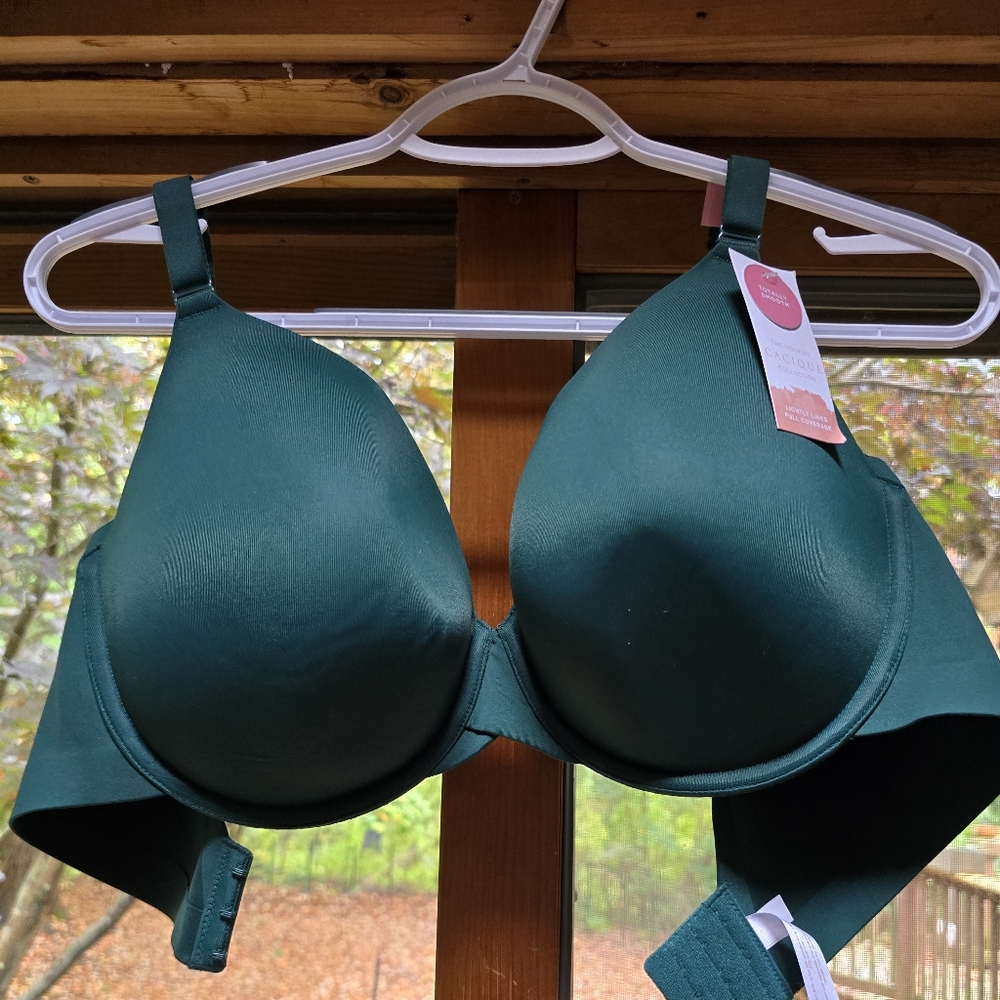Brand new Cacique full coverage bra
